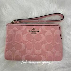 Coach Corner Zip Wristlet in Signature Denim/Gold/Light Pink CDF27 NWT